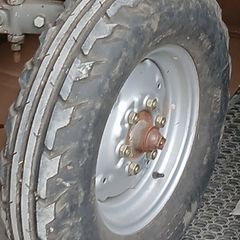 Tractor tyre mf 135 front wheel. 7.5 x 16 swap for 6.0 x 16