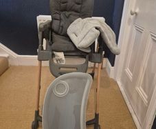 High Chair (Maxi Cosi)
