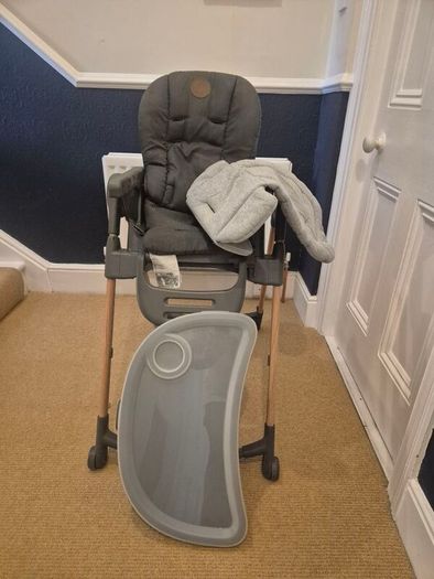 High Chair (Maxi Cosi)