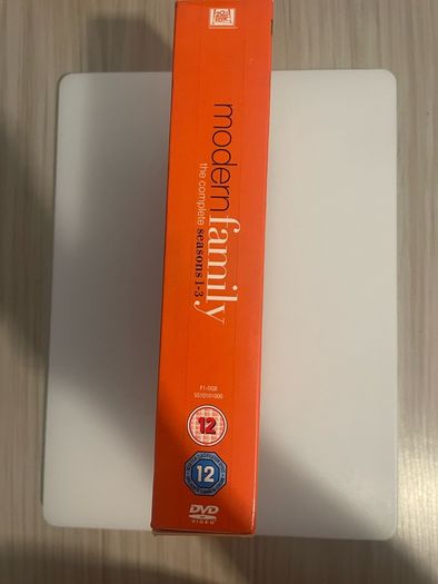 DVD boxset of modern family the complete seasons 1-3 11 discs 72 episodes