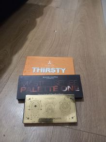 Eyeshadow palette bundle