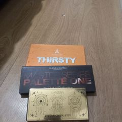 Eyeshadow palette bundle