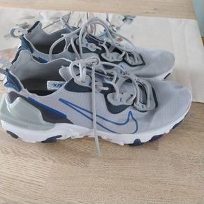 Mens Vision React Trainers, Size 10