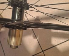 HUNT Sprint SL Disc Rear Hub + BRAND NEW Freehub