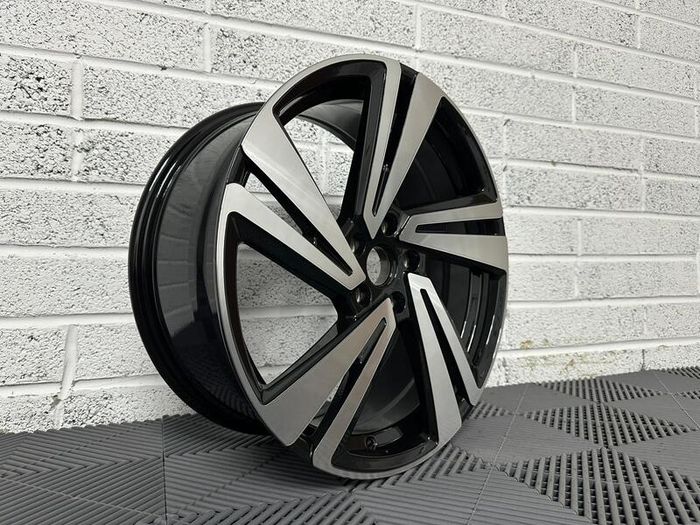 19" Inch Vw Nevada Style Alloy Wheels Golf MK6 MK7 MK8 Audi A3 Q3 Caddy Passat Skoda Octavia 5x112