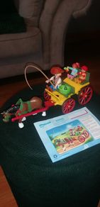 playmobil country   item 6932  please note one tiny apple missing no box other wise perfect