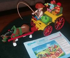 playmobil country   item 6932  please note one tiny apple missing no box other wise perfect