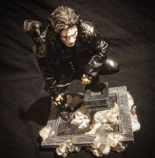 The Crow Diamond Select Diorama 2021