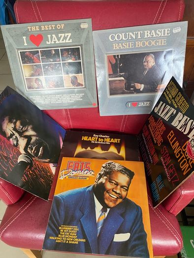 Vintage Vinyls- Jazz & Blues