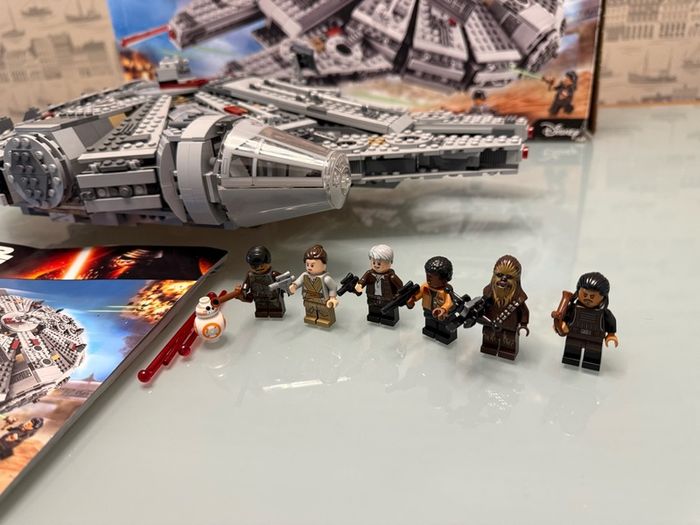Lego 75105 Millenium Falcon