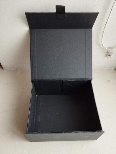 New Johnson Distillers Promotional Scotch Whiskey Box