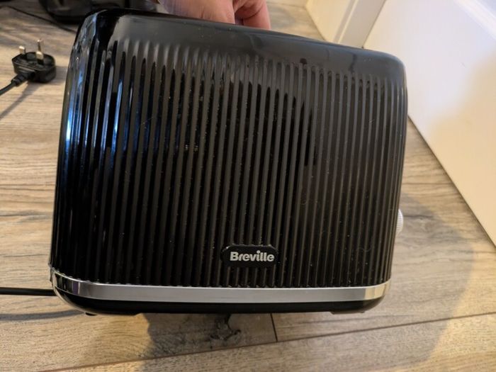 Breville 2 slice toaster black