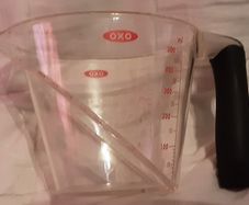 oxo measuring jug ( ornamental only)