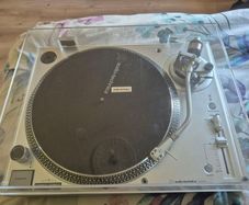Audio Technica AT-LP120XUSB - Direct-Drive Turntable (Analog & USB)