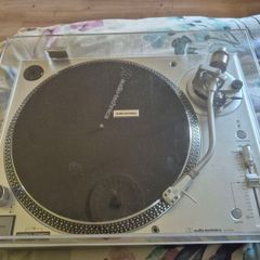 Audio Technica AT-LP120XUSB - Direct-Drive Turntable (Analog & USB)