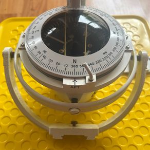 Sailing marine compass