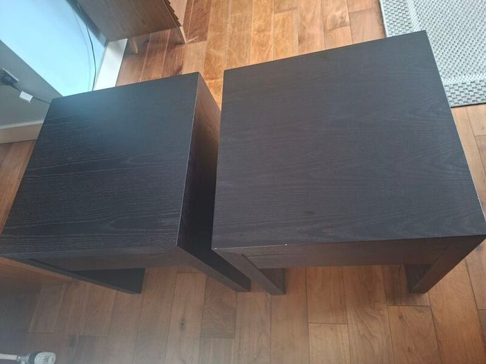 Bedside Lockers (x2)