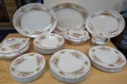 Beautiful 1950s Almost Complete Dinner Service by Arklow Pottery in Pattern Number 2508