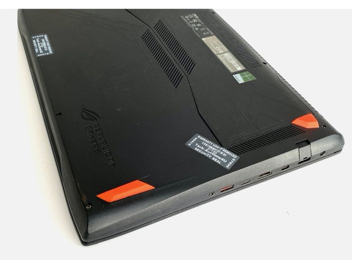 Faulty Asus ROG GL702VS-BA085T - 17.3" i7 2.8Ghz No Ram No SSD Spares Repair