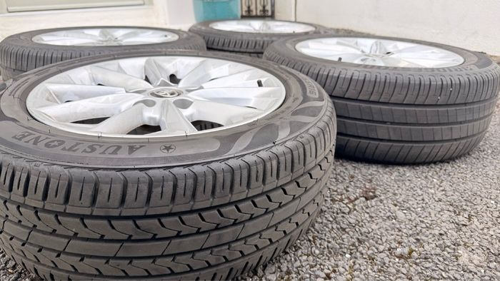 205/65/R16 Toyota Corolla Alloy Wheels