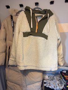 Women's lagooners sherpa fleece size 8