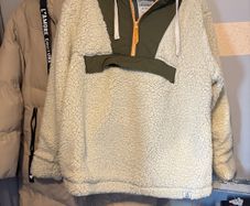 Women's lagooners sherpa fleece size 8