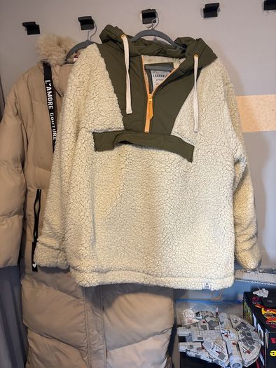Women's lagooners sherpa fleece size 8