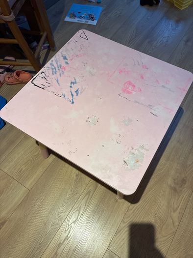 Kids table