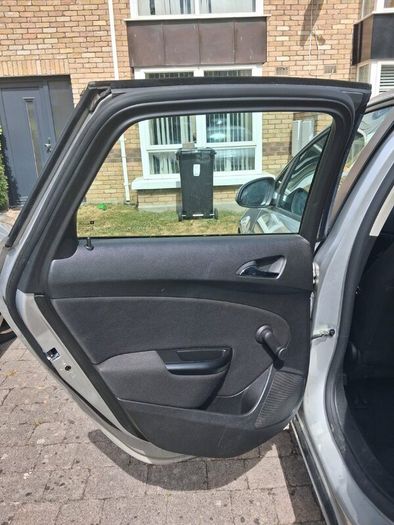 Vauxhall Astra 2011