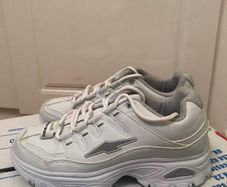 Avia white trainers