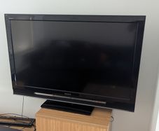 Sony Bravia 46" TV