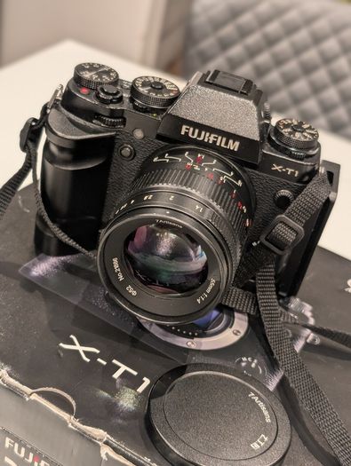 Fujifilm X-T1 and 7Artisans 55mm 1.4