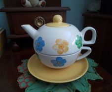 Tea 4 One Teapot + Cup&Saucer
