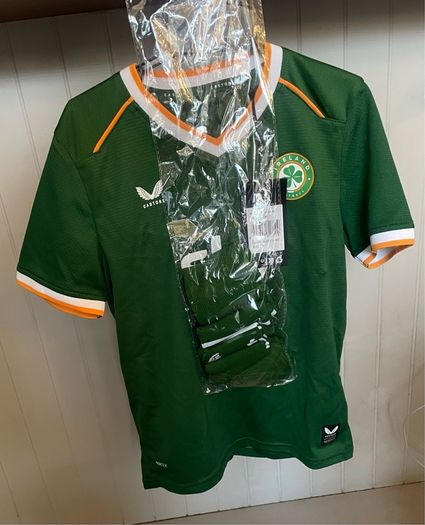 Castore Republic of Ireland 2026 jersey kit 6-7y