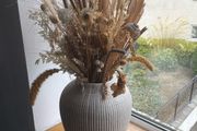 vase with dry flowers