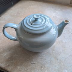 Le Creuset teapot