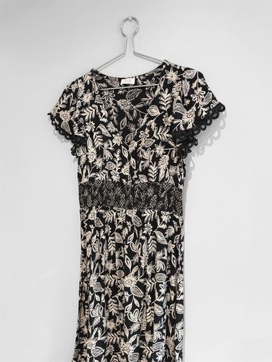 Pre Owned Savida Black & Cream Floral Midi Dress with Lace Detail