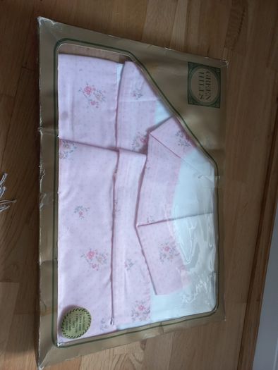 Green Hills Vintage Bedsheets- Original Sheet and Pillowcase Set- Bedset