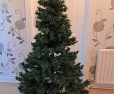 5ft Green Artificial Christmas Tree.
