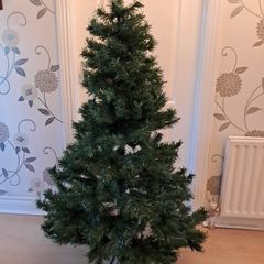 5ft Green Artificial Christmas Tree.