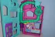 Pet shop house