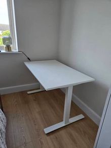 Ikea big Standing desk that needs some work