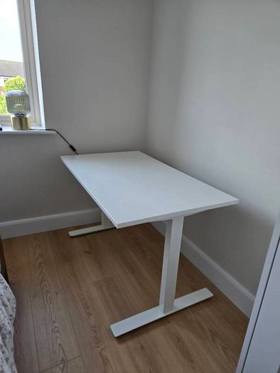 Ikea big Standing desk that needs some work