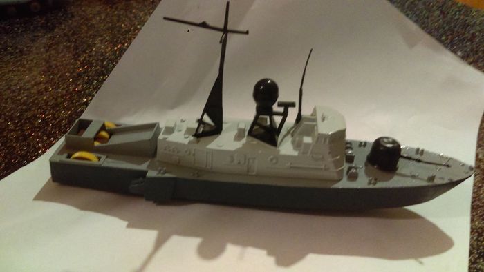 Dinky "submarine chaser 1976"