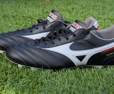 Soccer boots mizuno Morelia pro size 9.5 almost new