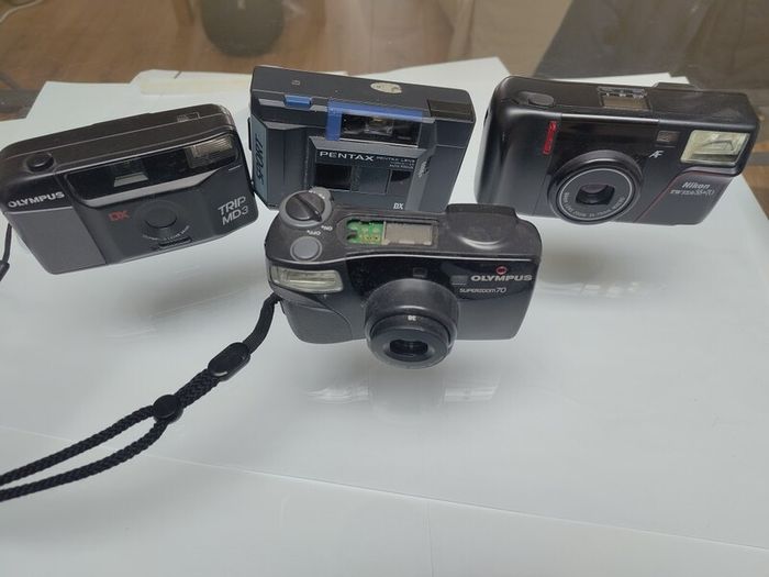 lot of 4 non-working film cameras
