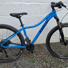 trek cali sl lightweight ladies bike