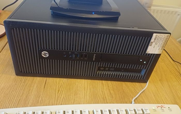 HP Prodesk 600 desktop PC i5, 500 GB Window 10 Pro