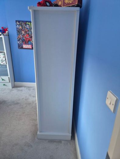 white wardrobe