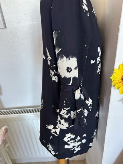 Ladies H&M Bell Sleeve Blouse